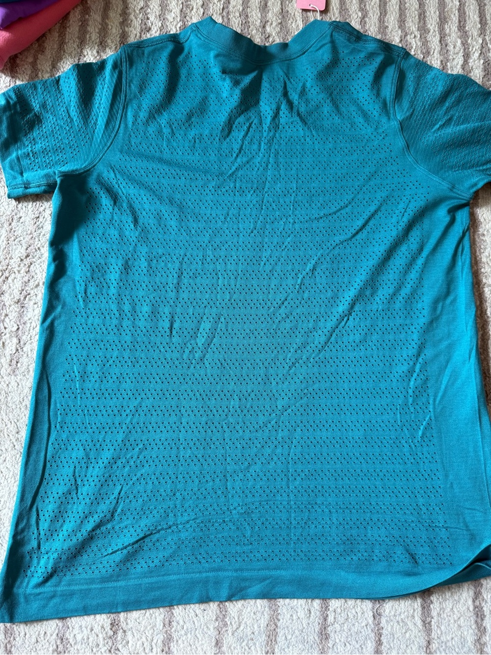 Lululemon Breeze by Short Sleeve Shirt Size 8
